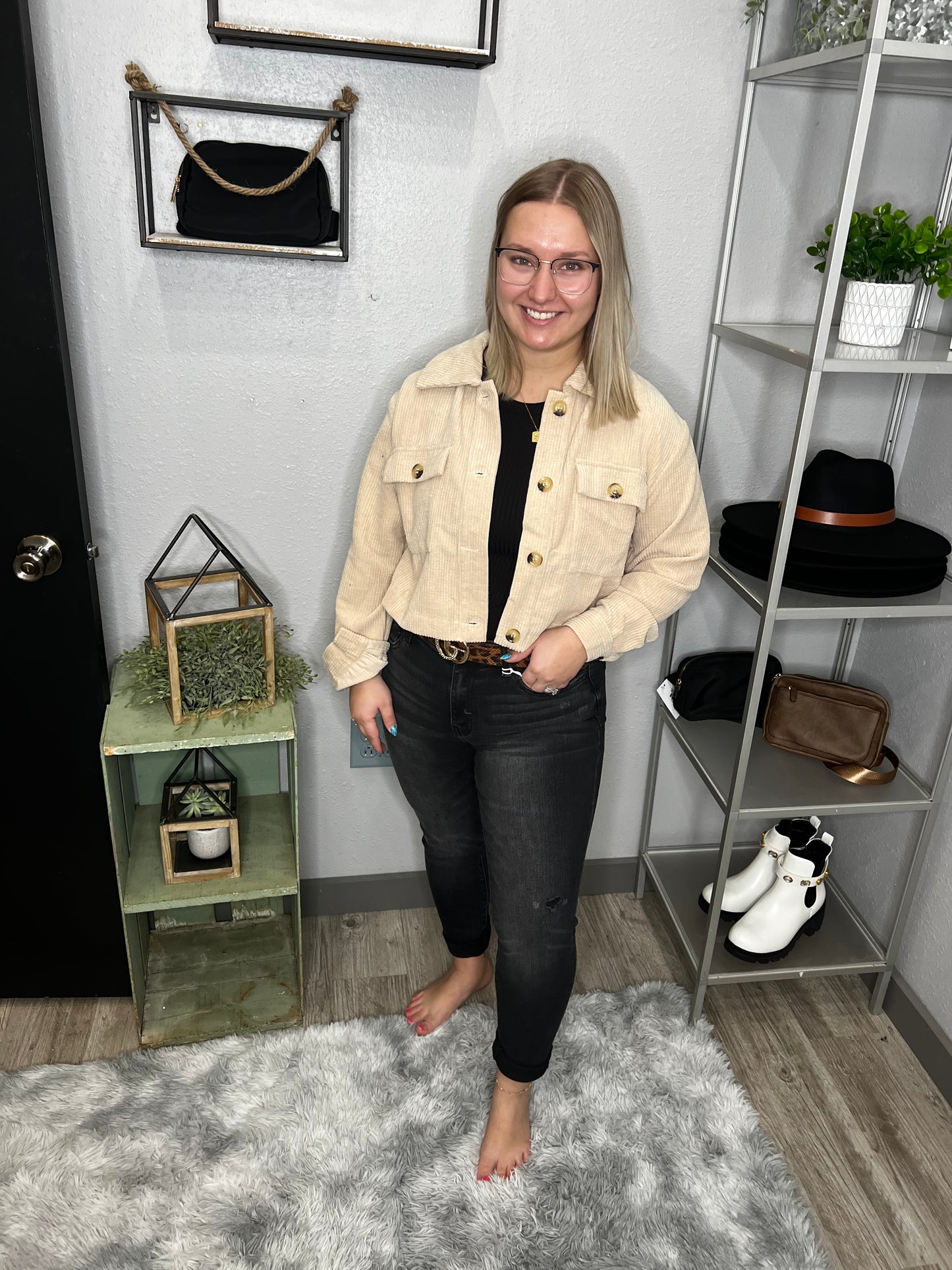 Noteworthy Mid Rise Crop Skinny Jeans