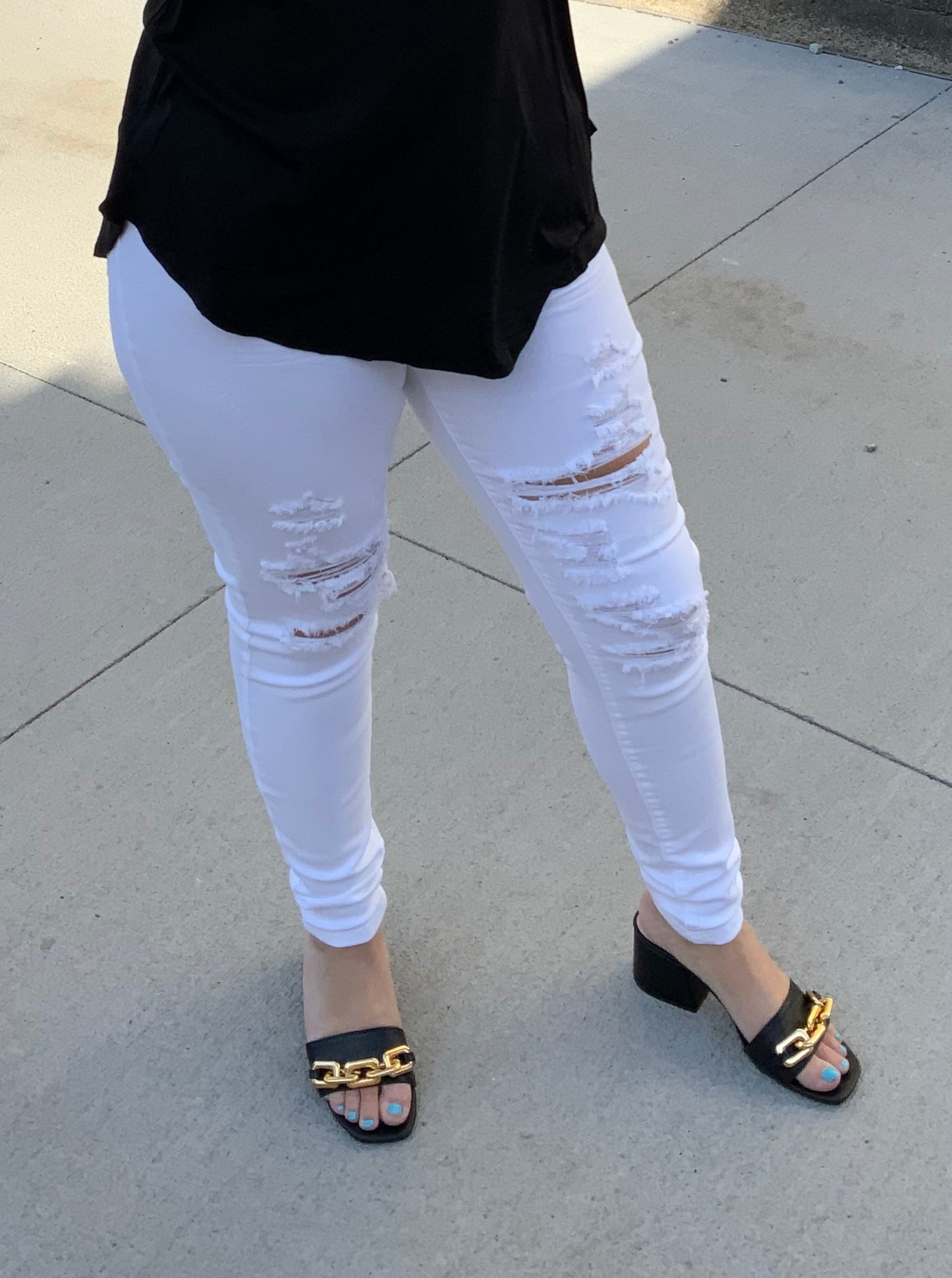 Judy Blue Mid-Rise Skinny Destroyed