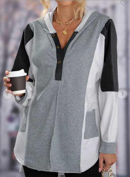 Color Block Exposed Seam Buttoned Neckline Hoodie