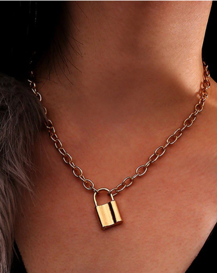 Thick Chain Lock Pendant Choker Necklace