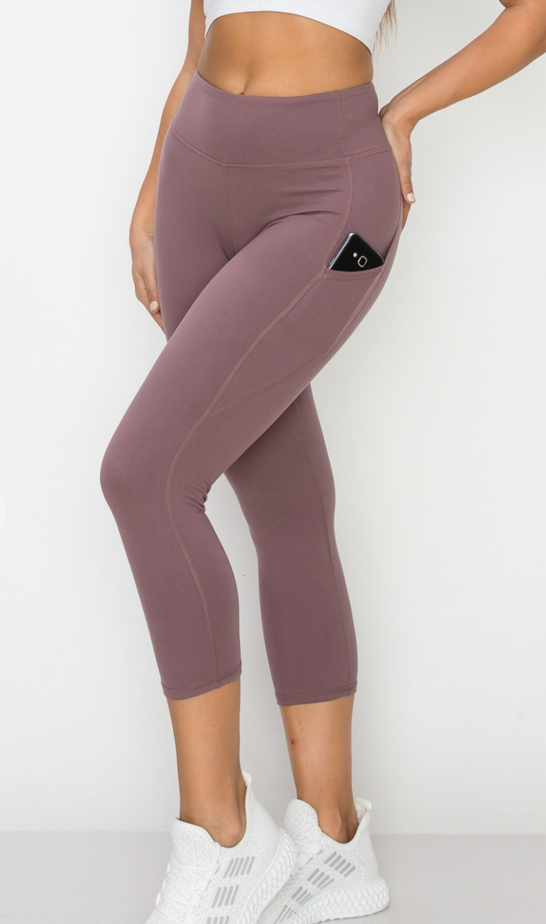 Basic yoga regular capri w/ side pockets